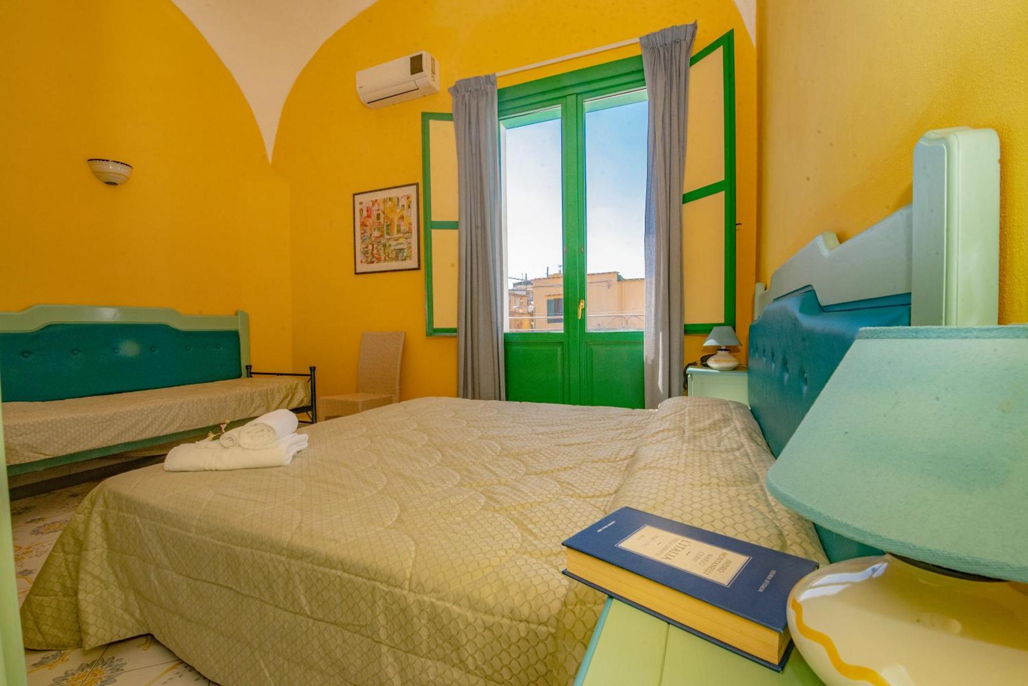 פרוסידה Hotel Savoia מראה חיצוני תמונה